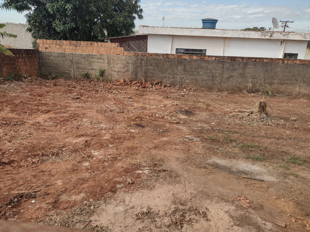 TERRENO NO JARDIM SÃO ROQUE