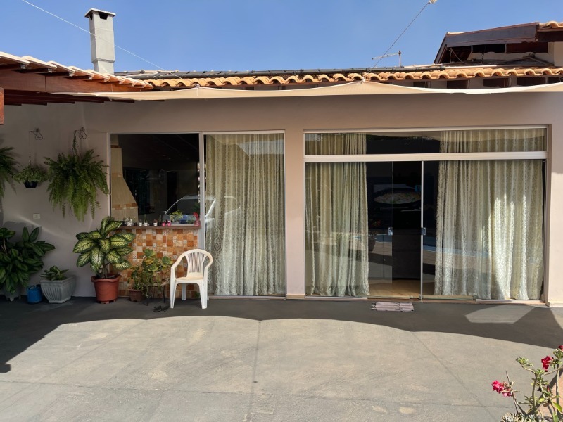 NO JARDIM SÃO JOSÉ.